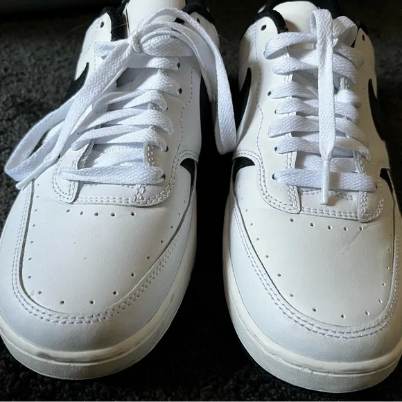 Nike Gamma Force Women’s 7.5 Sneakers - Picture 7 of 8